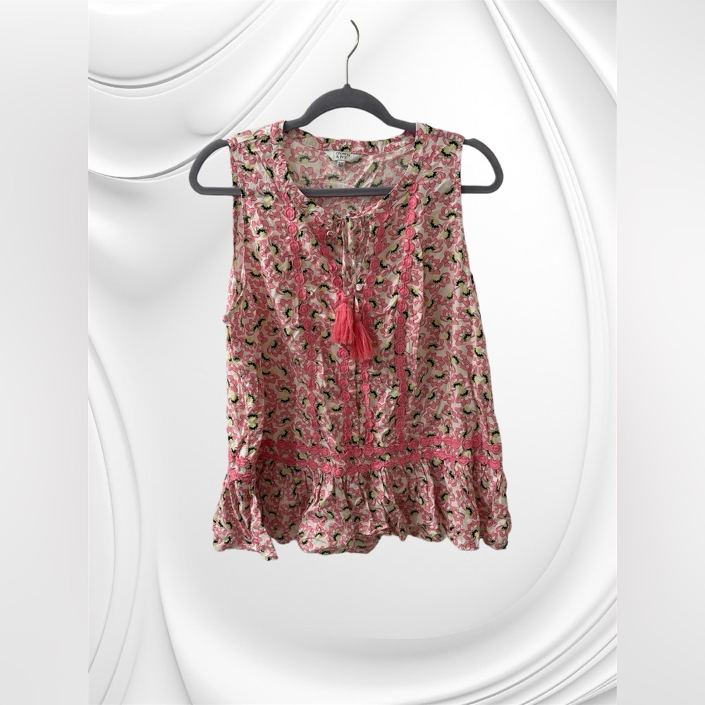 NWT- Crown & Ivy Woman’s sleeveless top